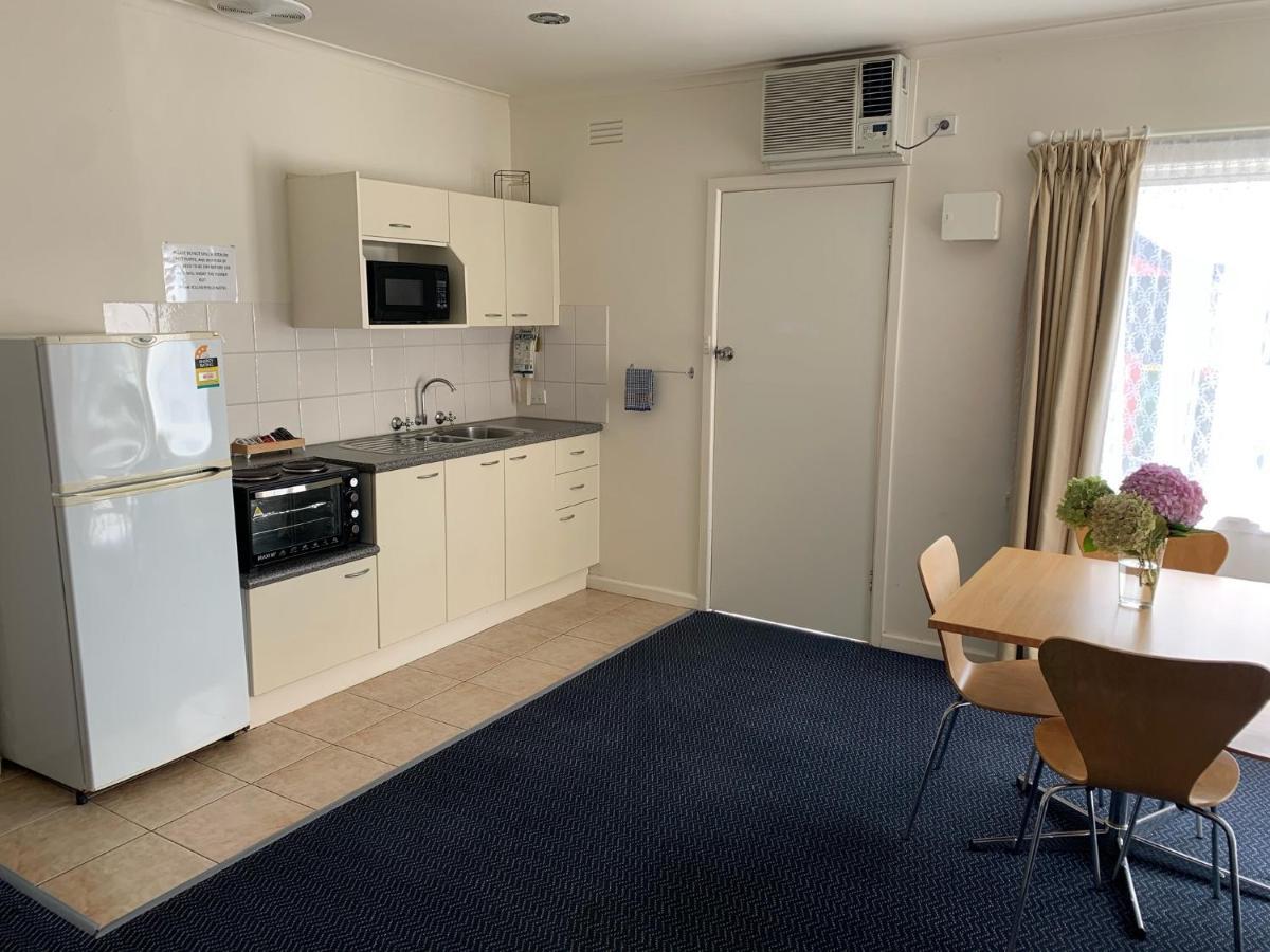 Heyfield Motel And Apartments Lakes Entrance Exterior foto
